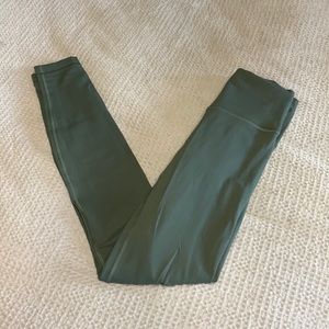 Lululemon wunder train. Size 4
